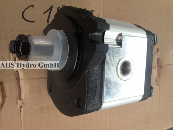 Renault Hydraulikpumpe mit 9,5ccm Renault Super D, D35,D30,7054, 7056, 7050, 705  33854515